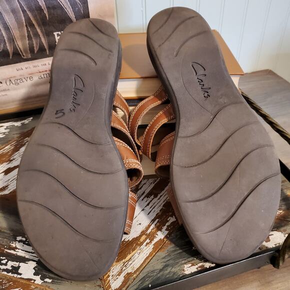 Clarks Collections Sandals Soft Cushion 3 Strap Adjustable Slide On US W12 - Picture 6 of 9